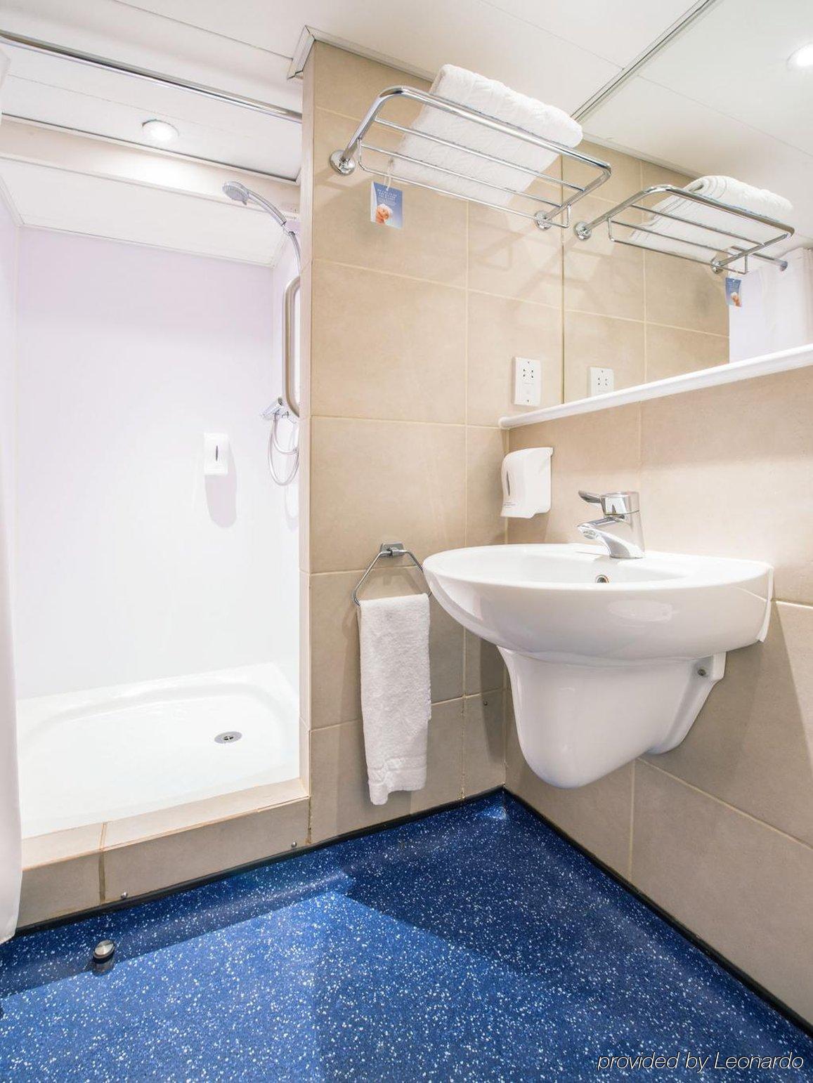 Comfort Hotel Tower Of Londen Buitenkant foto